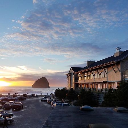 Headlands Coastal Lodge & Spa Pacific City Exterior photo