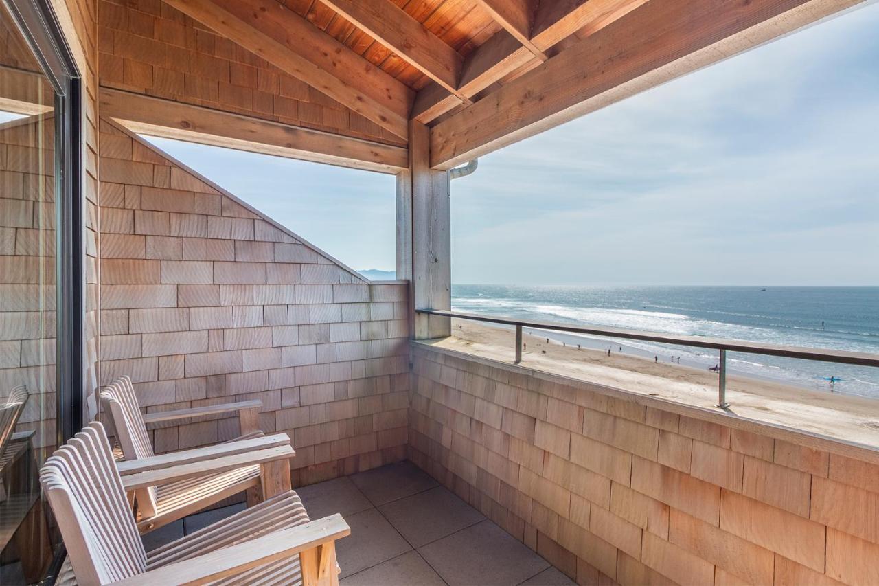 Headlands Coastal Lodge & Spa Pacific City Exterior photo