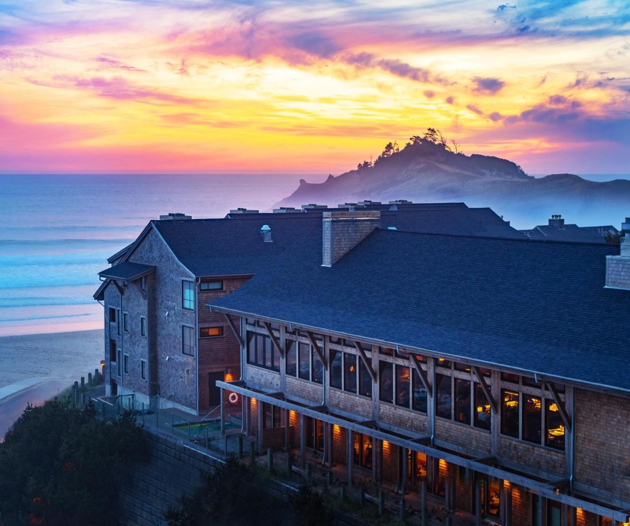 Headlands Coastal Lodge & Spa Pacific City Exterior photo