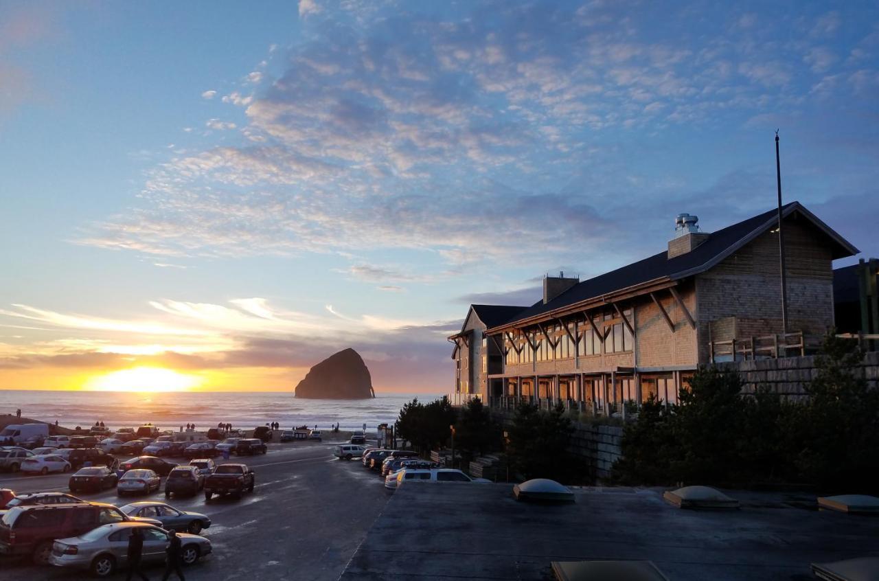 Headlands Coastal Lodge & Spa Pacific City Exterior photo